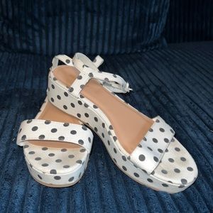 Old navy size 8 polka dot sandals! These are so fun!!